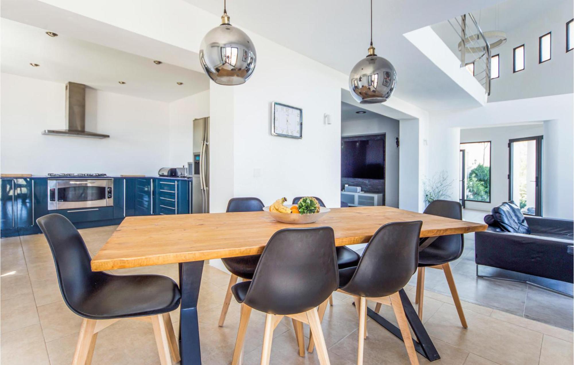 Amazing Home In Ador With Kitchenette Экстерьер фото